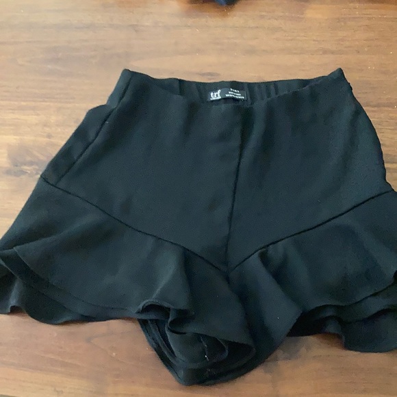 Zara TrF Ruffle Shorts xs - Picture 1 of 2